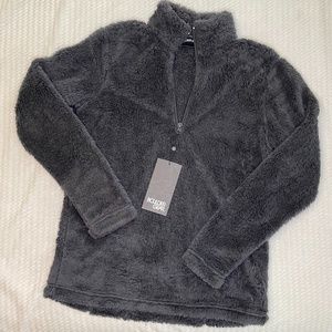 Boulder Gear Fleece Pullover WITH TAGS